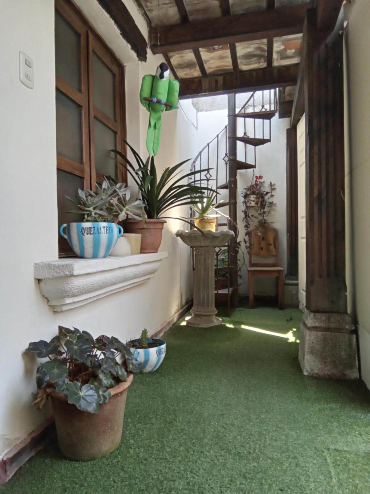 Huellas Hostal Антигуа-Гватемала Экстерьер фото