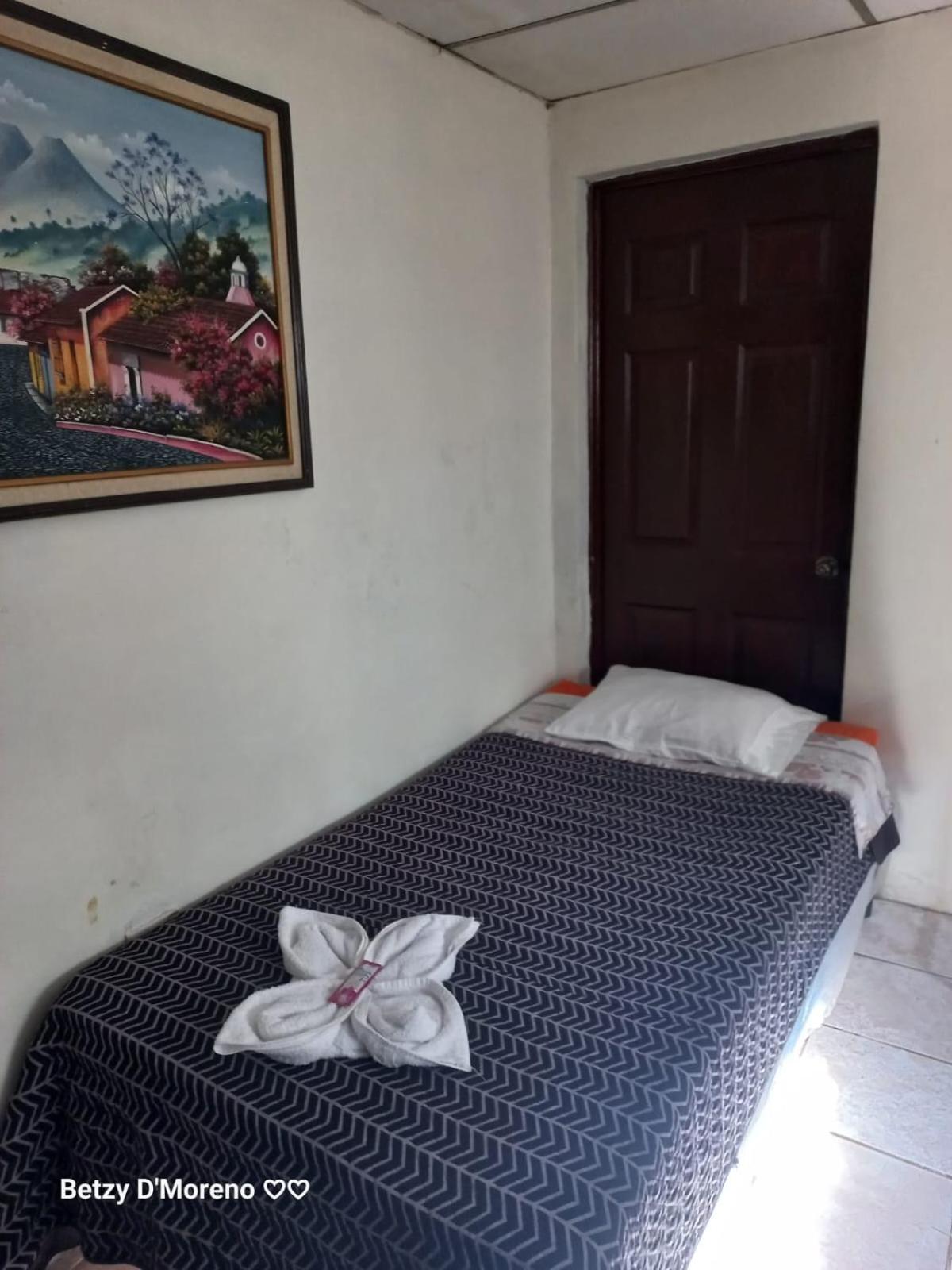 Huellas Hostal Антигуа-Гватемала Номер фото